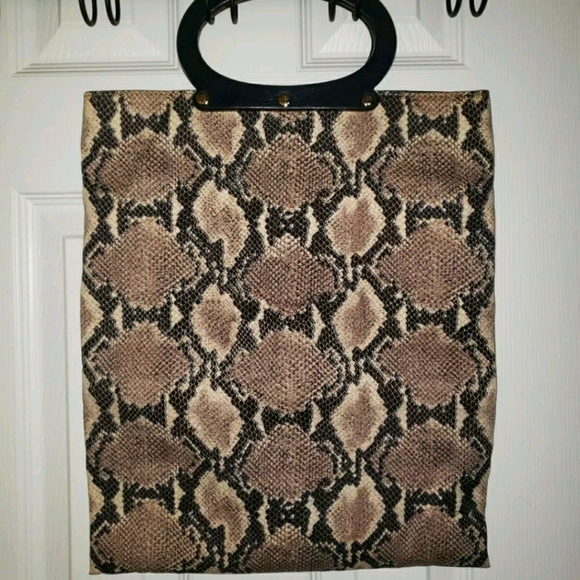 🙊 Kate Spade Python Bag with Adjustable Carry🙊 - Picture 5 of 7